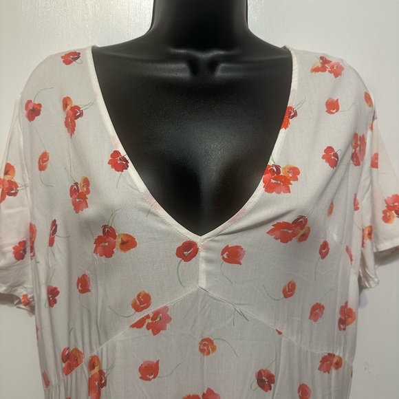 GAP White and Red Flutter Sleeve Sundress - Picture 2 of 9